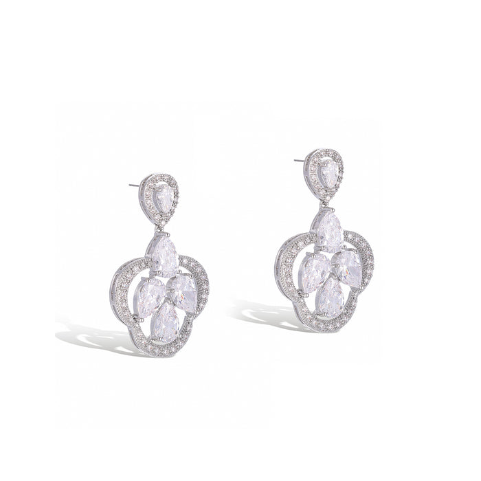 Almut White Fan Necklace Earrings Set