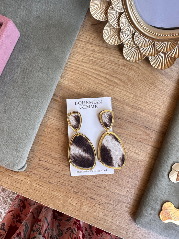 Charlotte Organic Dangle-Cowhide