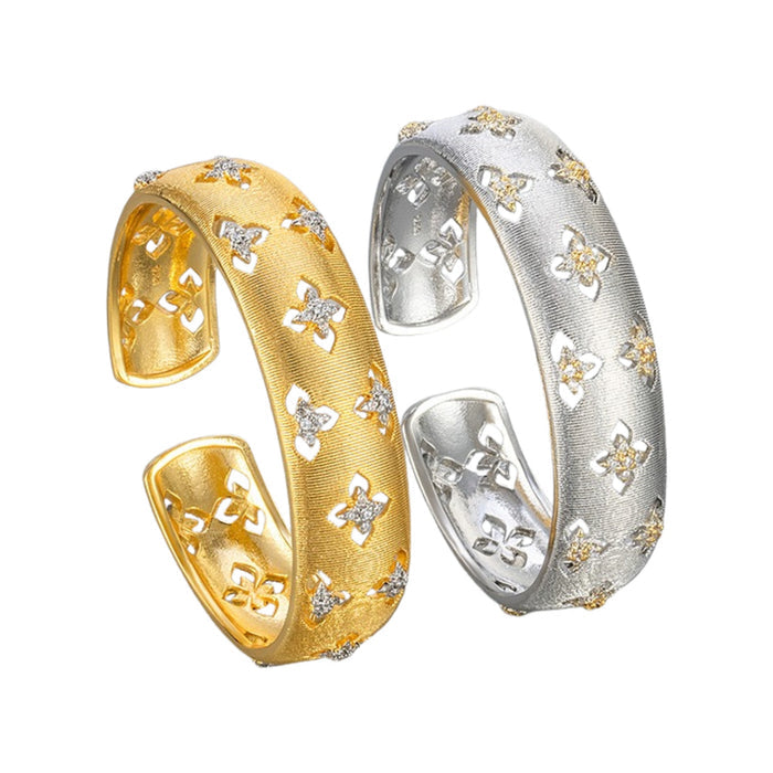 Hedgard 18K Gold Hollow Trèfle Open Bangle