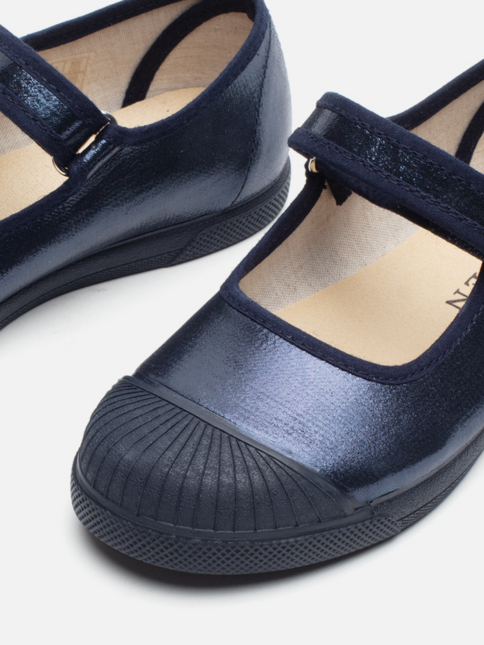 Mika Navy
