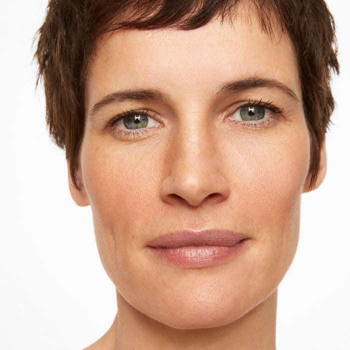 quick_colour_contour_supergel_01_70111_model_sal_WEB