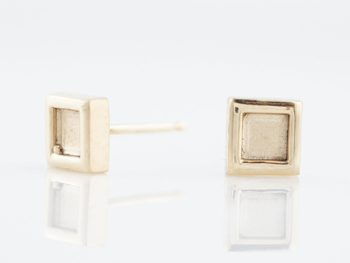 Square Stud Earrings Modern in 14K Yellow Gold