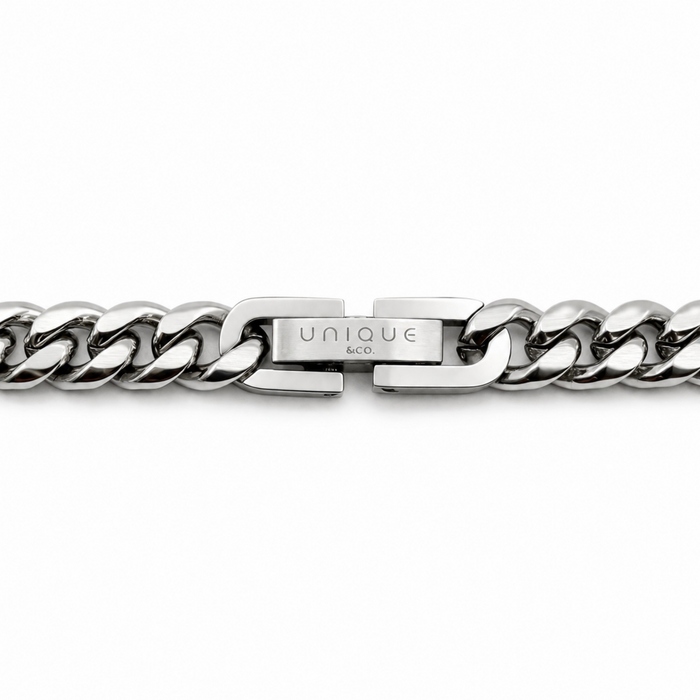 Stainless steel curb chain necklace clasp detail secure fastening matte and polished finish