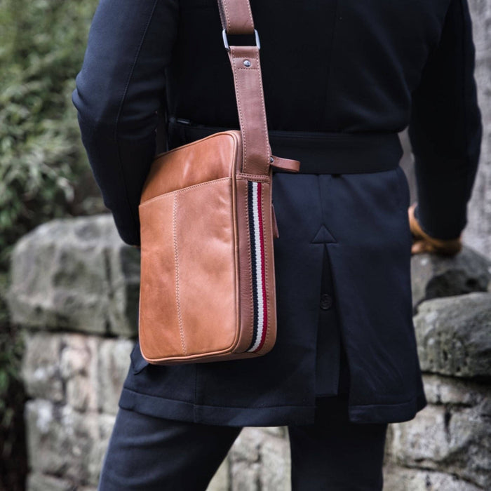 Texan Medium Leather Shoulder Bag